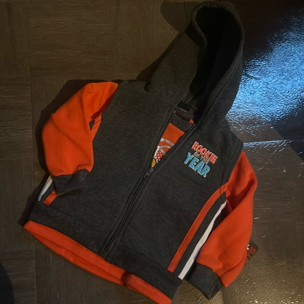 NWT two piece set zip up vet and long sleeve top